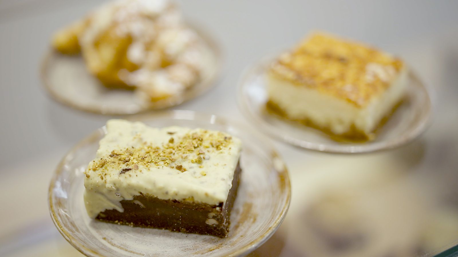 Paella de faves, carxofes i conill