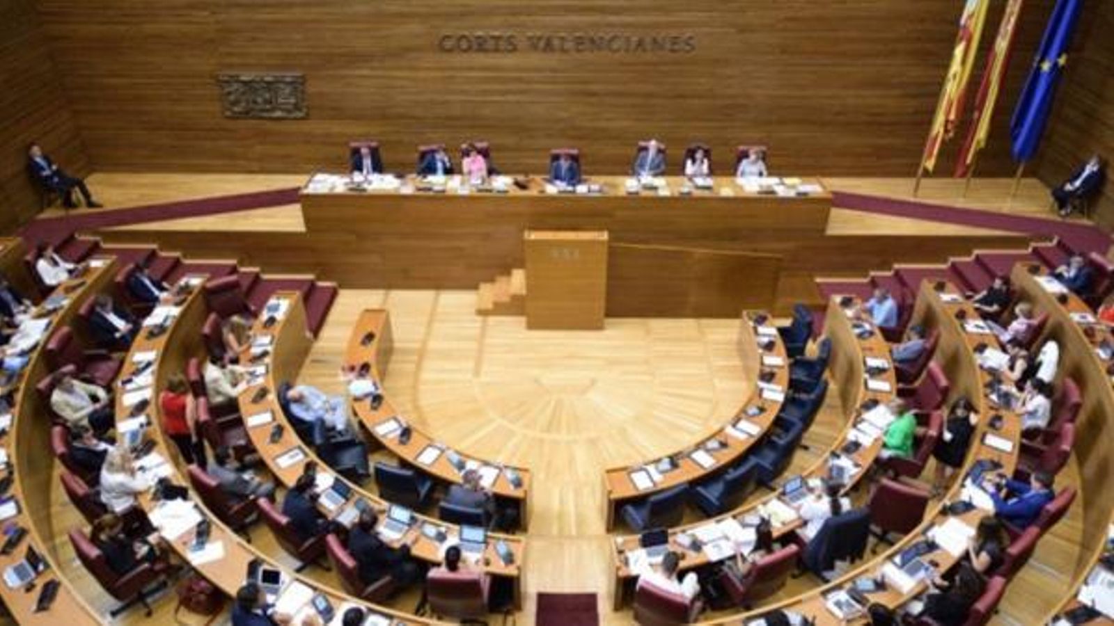 Una delegació valenciana amb 15 diputats i diputades defendrà en el Congrés la reforma de l\'Estatut
