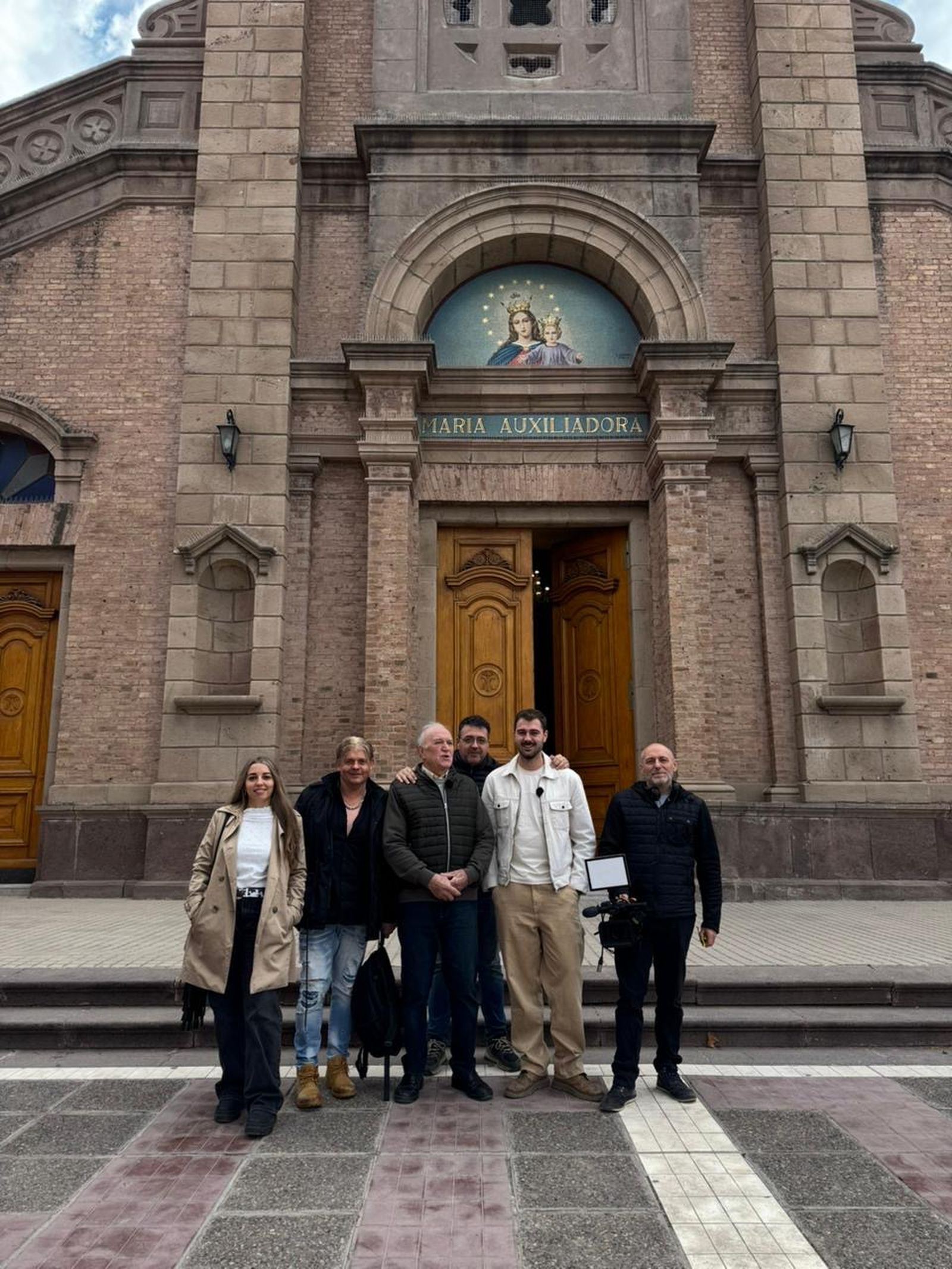 L'equip del programa amb Salvador i Catalina