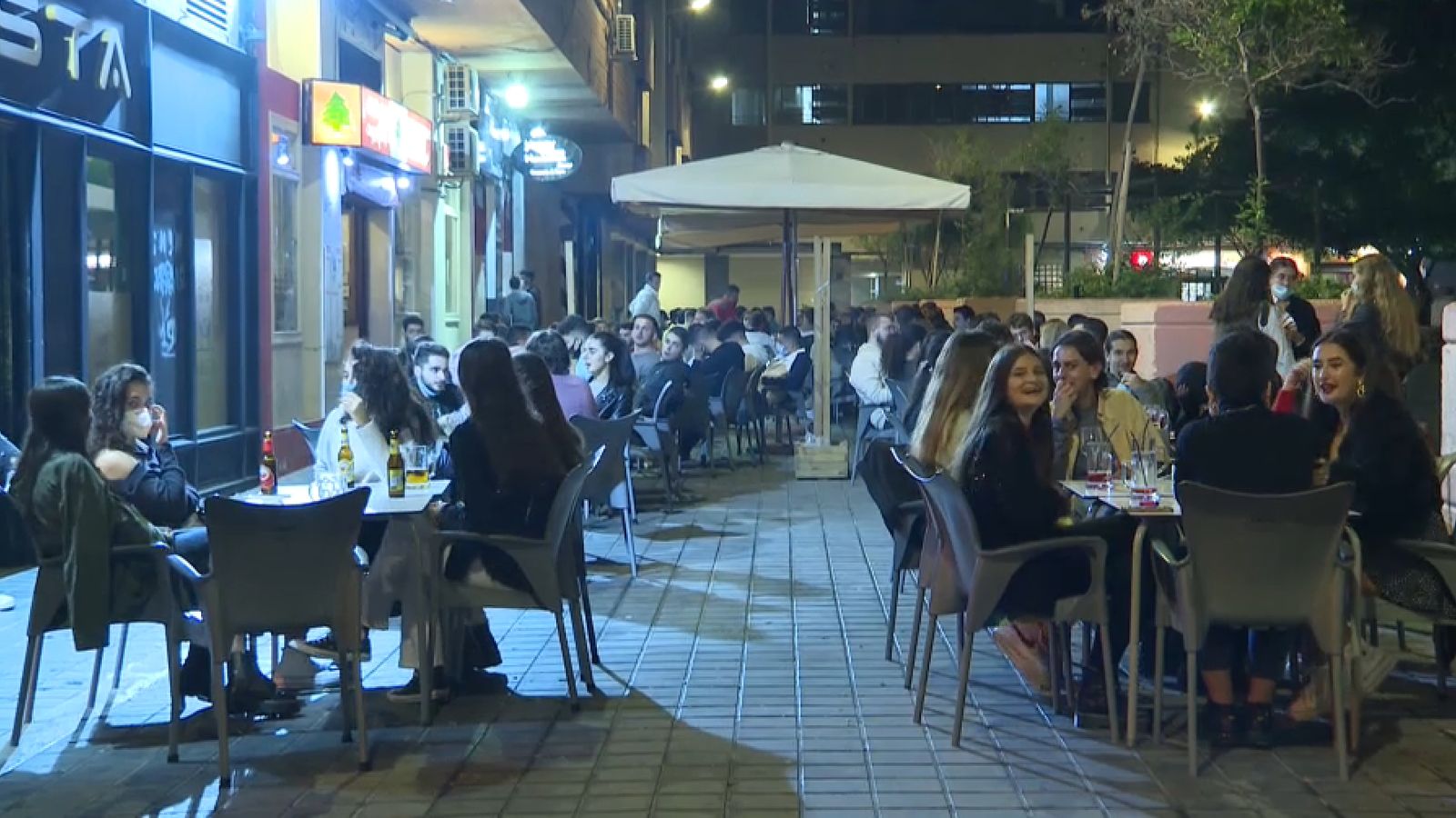 Les terrasses hauran de tornar a ocupar el seu espai habitual a partir d'aquesta mitjanit
