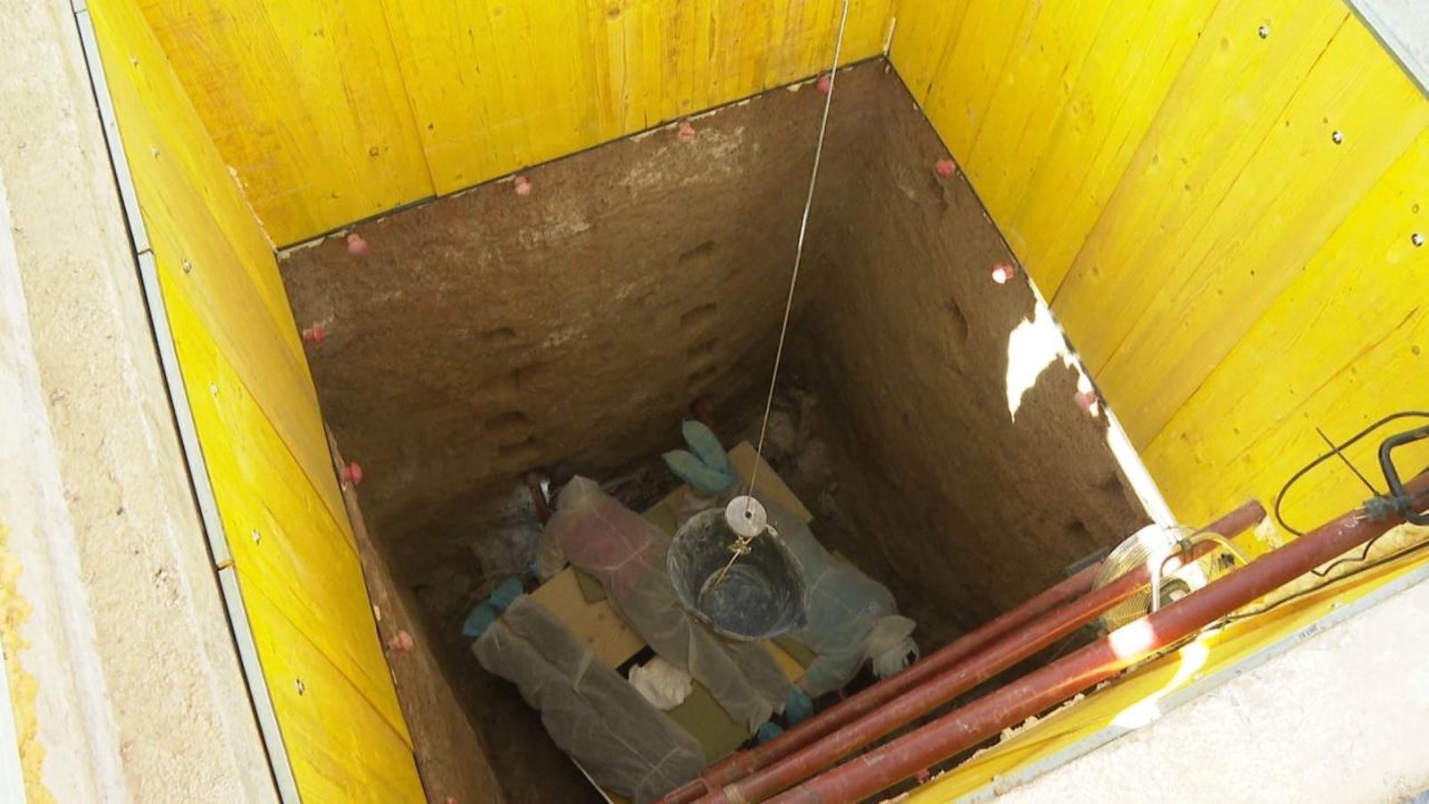 Per primera vegada un equip d’À Punt entra a la fossa 126 de Paterna