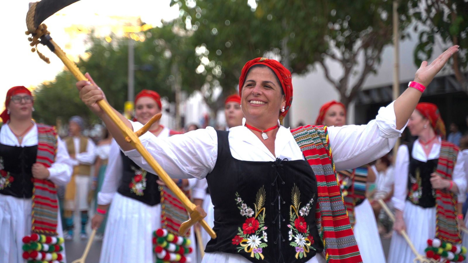 Mutxamel ha viscut el dia gran dels Moros i Cristians en honor de la Mare de Déu de Loreto i 'Terra de festes' no s'ha perdut cap detall