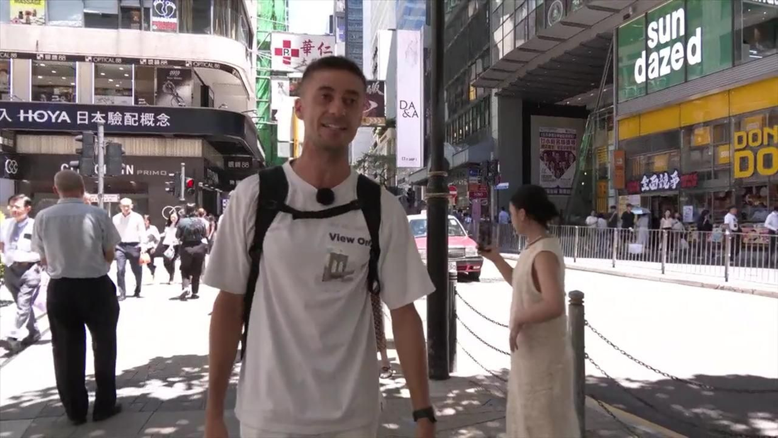 Juan Vila ens mostrarà el Monster Building, un conjunt d’edificis tan densament habitat que s’ha convertit en icona urbana i escenari de pel·lícules