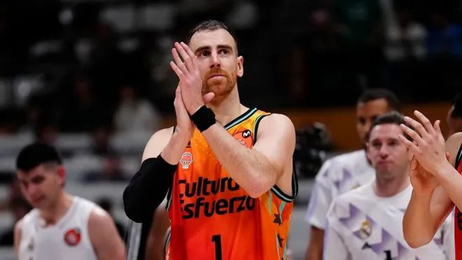 Víctor Claver anuncia que es retira