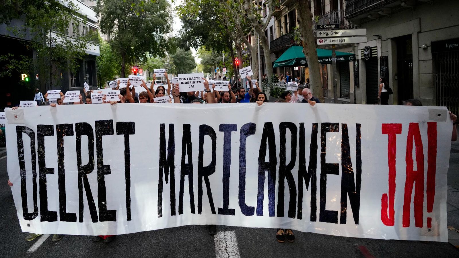 Membres del Sindicat de Llogateres este matí a Barcelona
