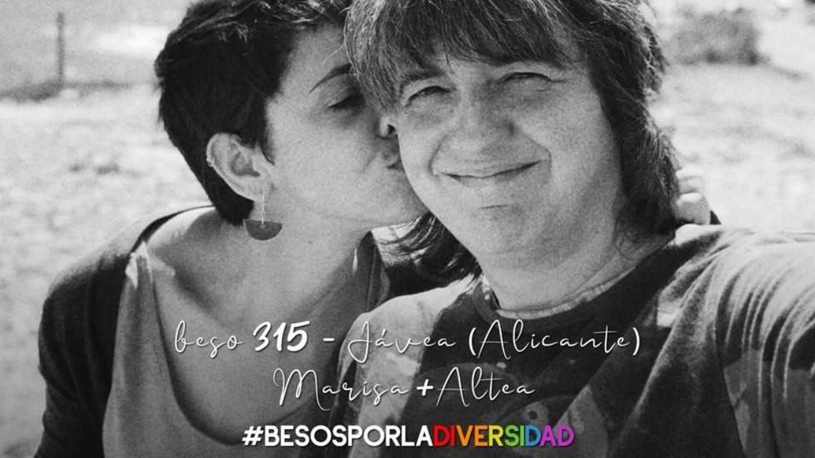 Una de les fotos del projecte "Besos per la diversitat"