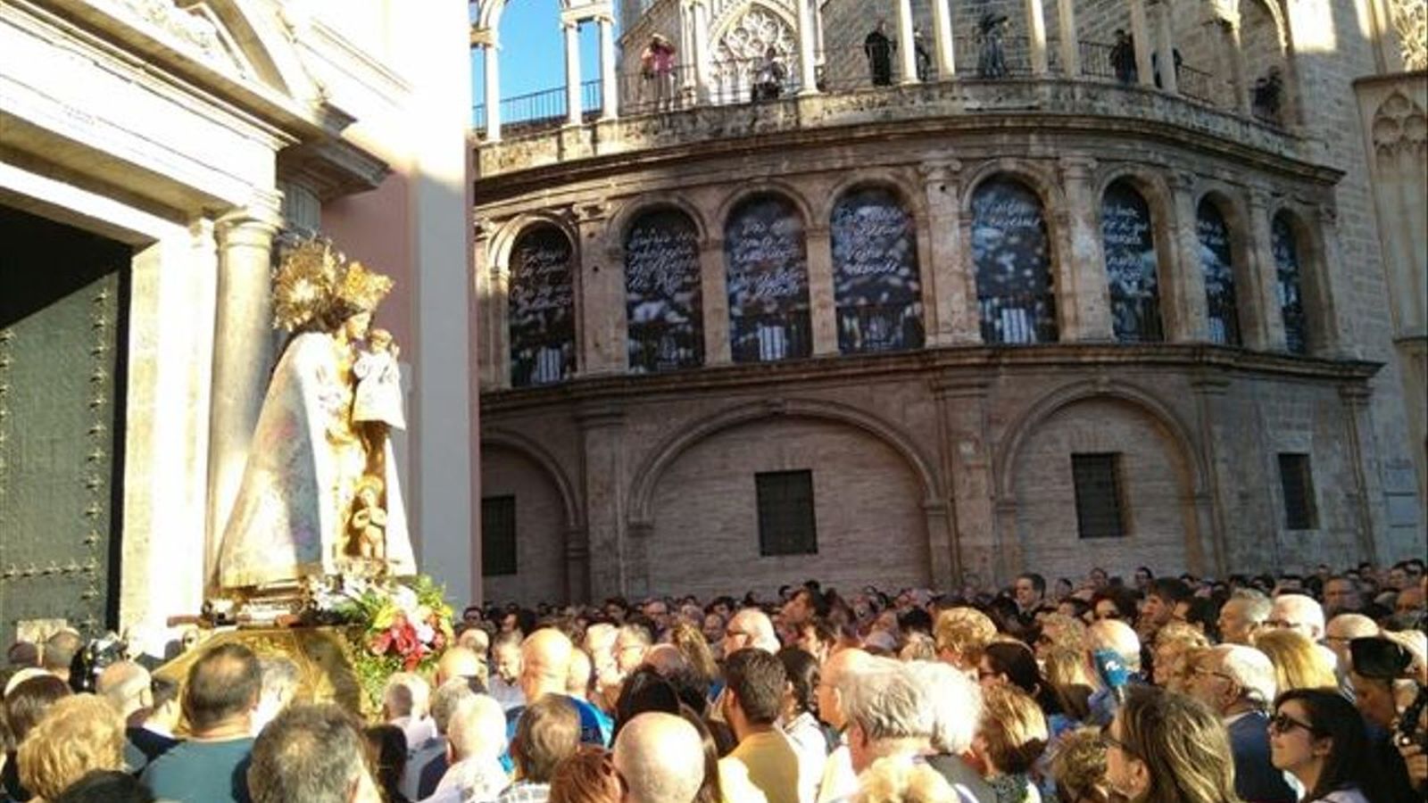 Trasllat de la Mare de Déu dels Desamparats a Valènci, en una imatge d'arxiu