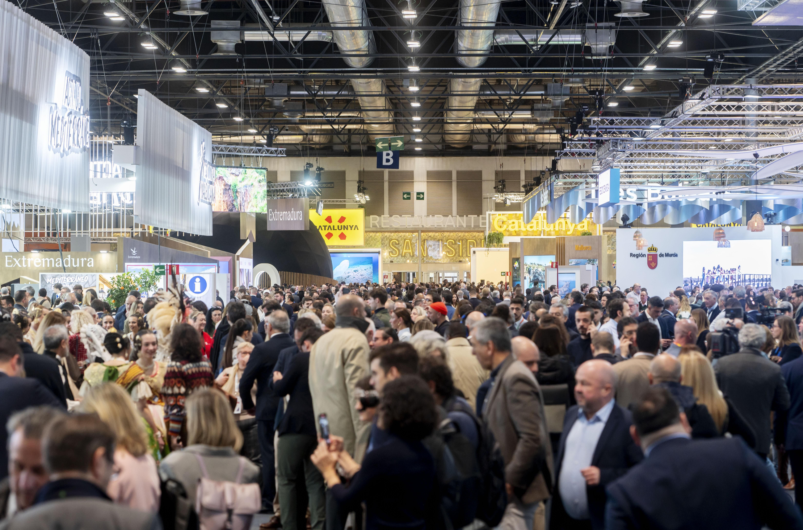 EuropaPress 6470338 varias personas 45 edicion feria internacional turismo fitur 2025 ifema