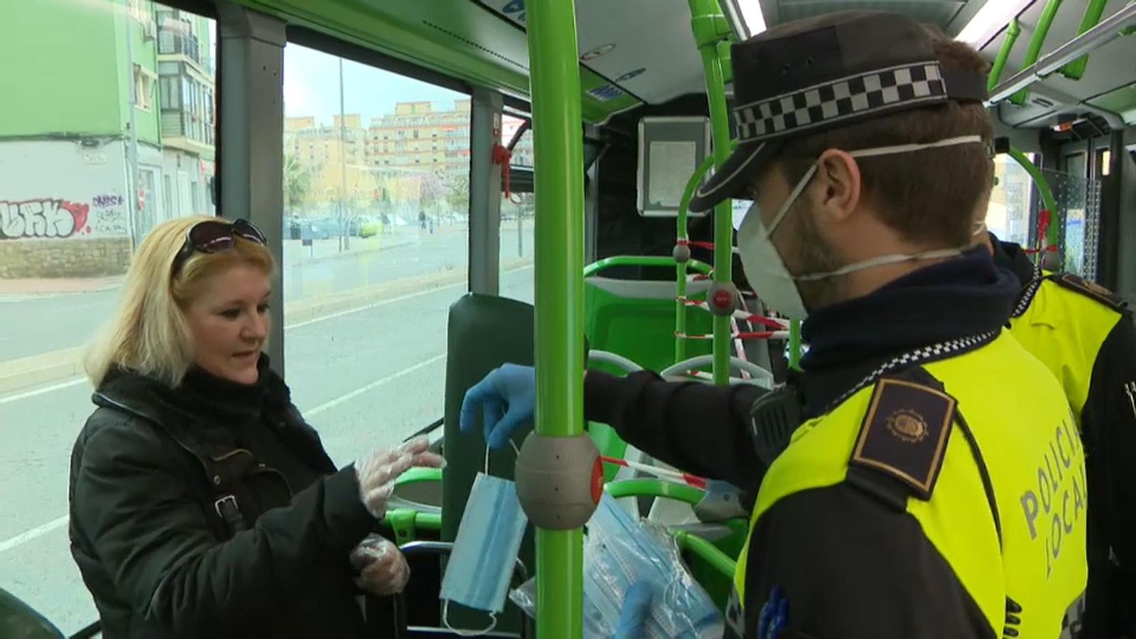 L'ús de mascaretes, obligatori en el transport públic