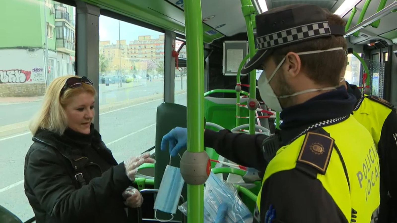 L'ús de mascaretes, obligatori en el transport públic