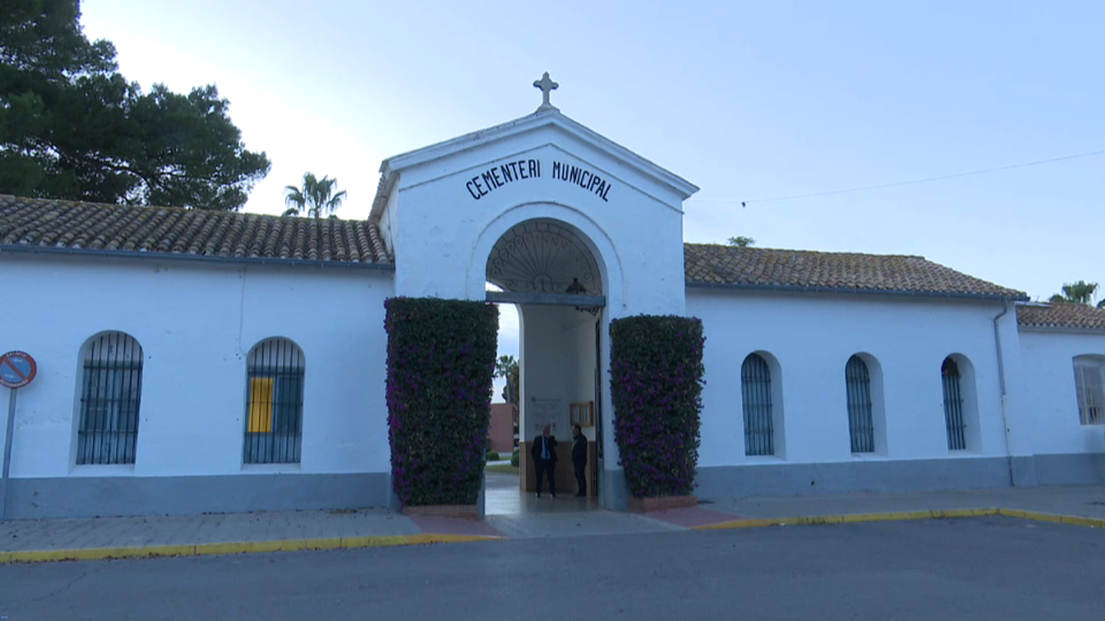 En imatge, el cementeri de Via-real