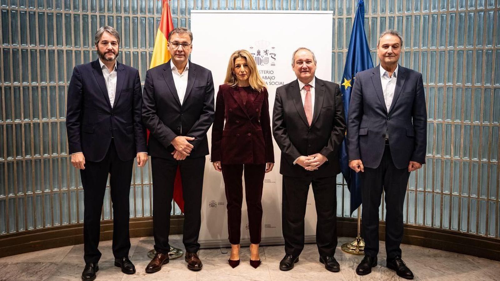 Reunió este dilluns dels ministres Yolanda Díaz i Jordi Hereu amb responsables de Ford España