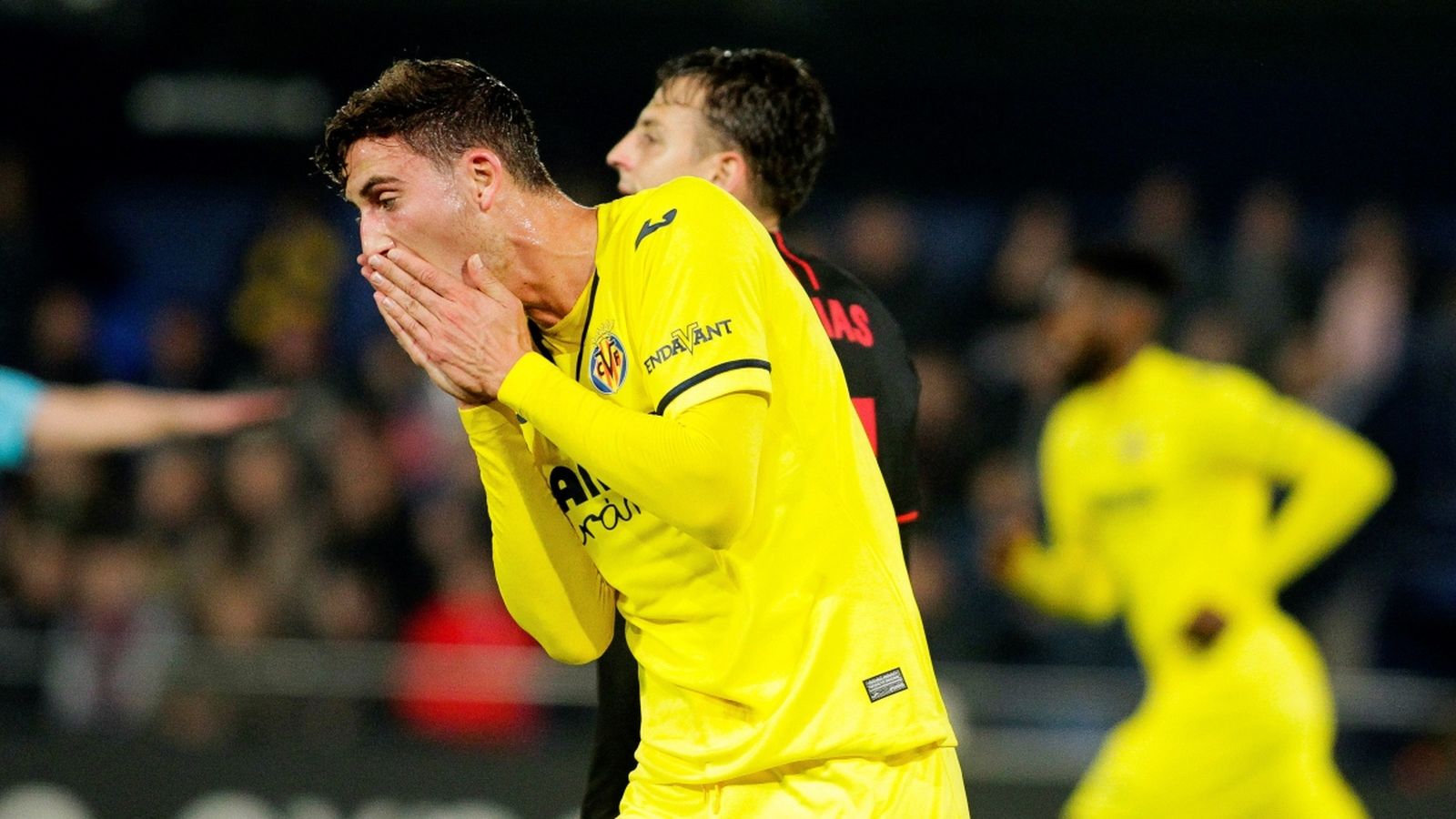 Pau Torres en un moment del partit