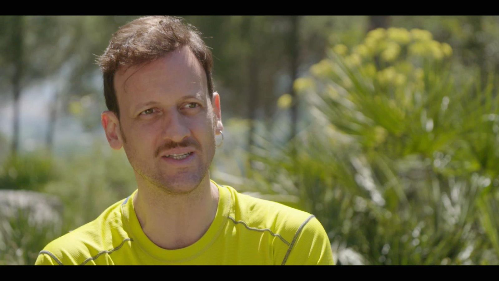 Descobrim la fascinació d'Edu Soto per la música, el vi i les Terres de la Marina Alta.