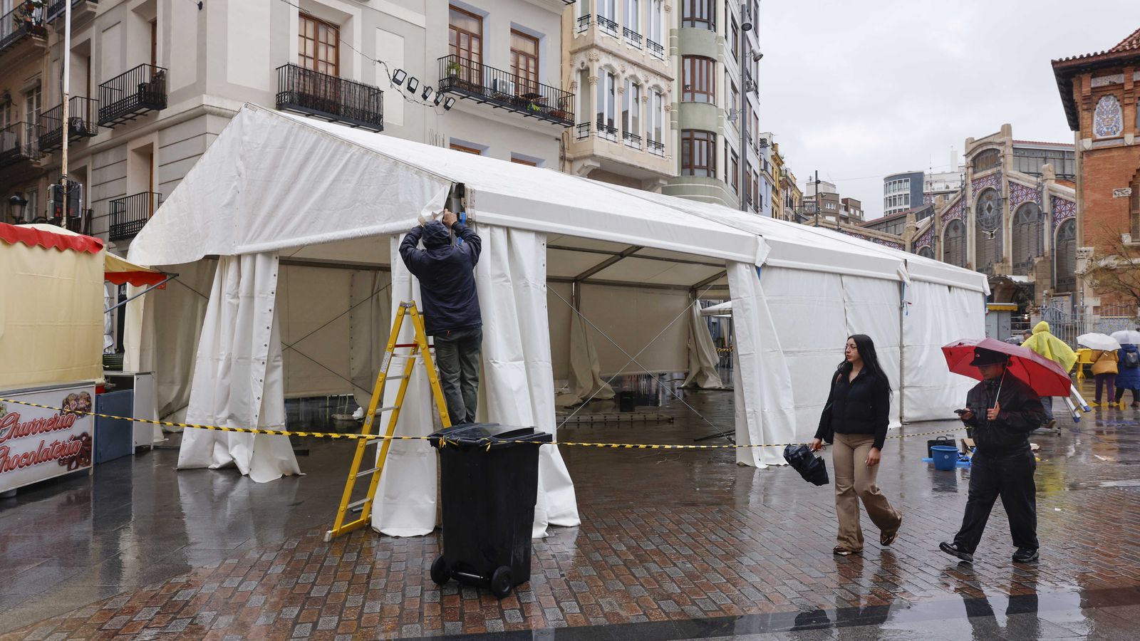 Els envelats ja estan al carrer