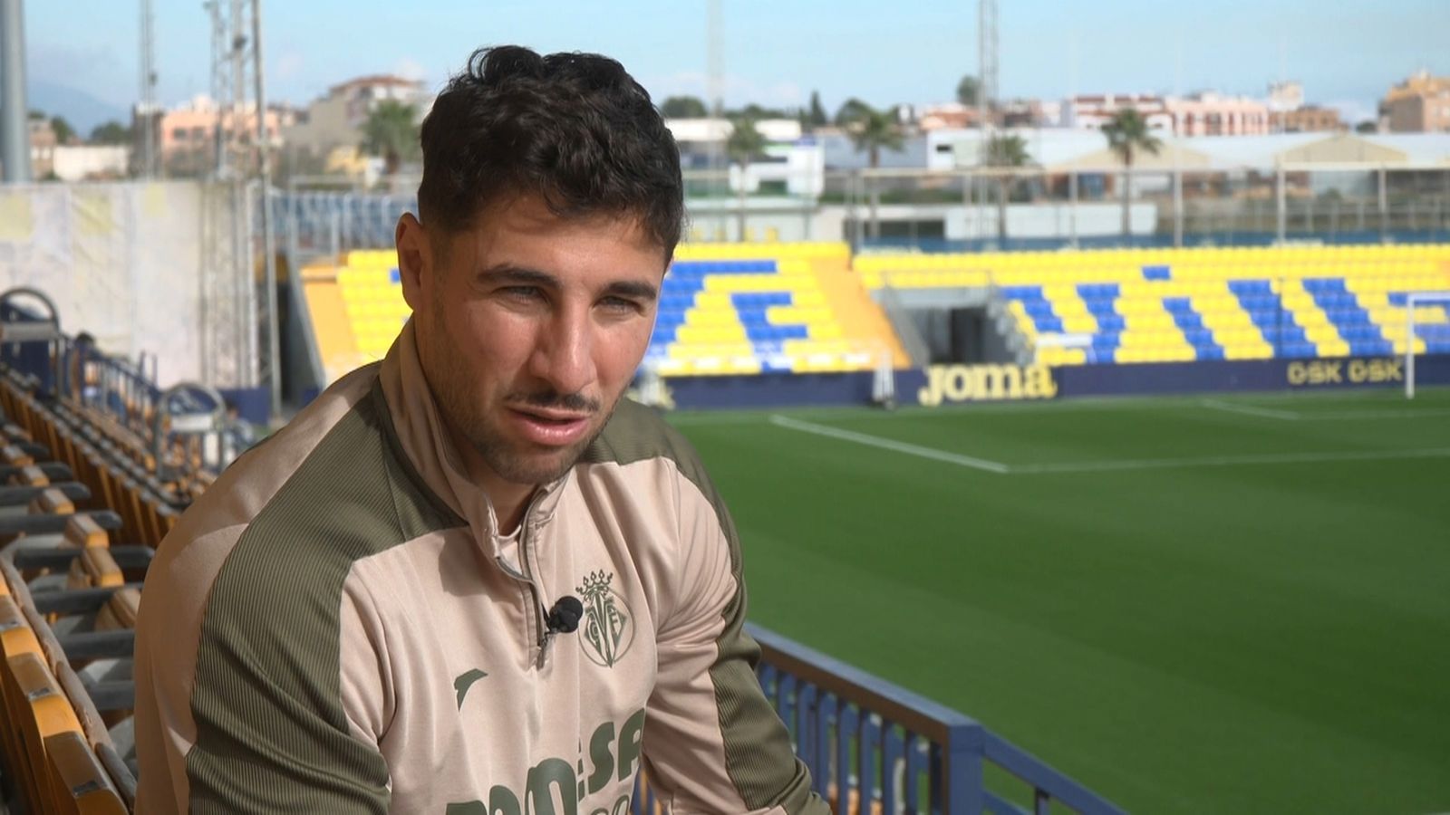Entrevista al futbolista del Villarreal Santi Comesaña