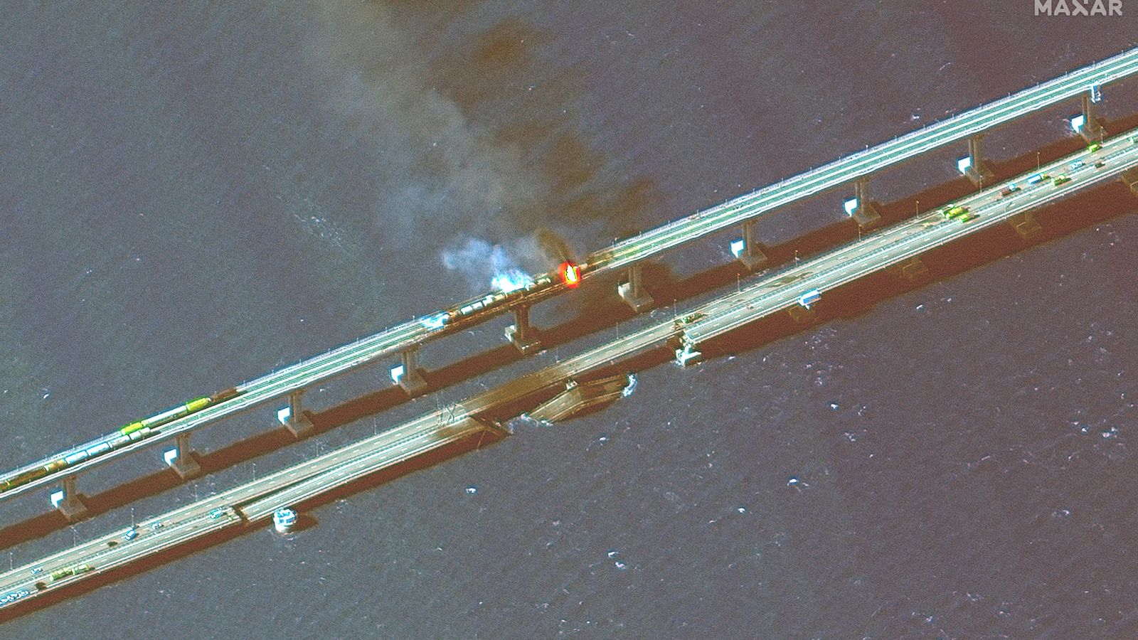 Imatge de satèlit del danys al pont de Kerch