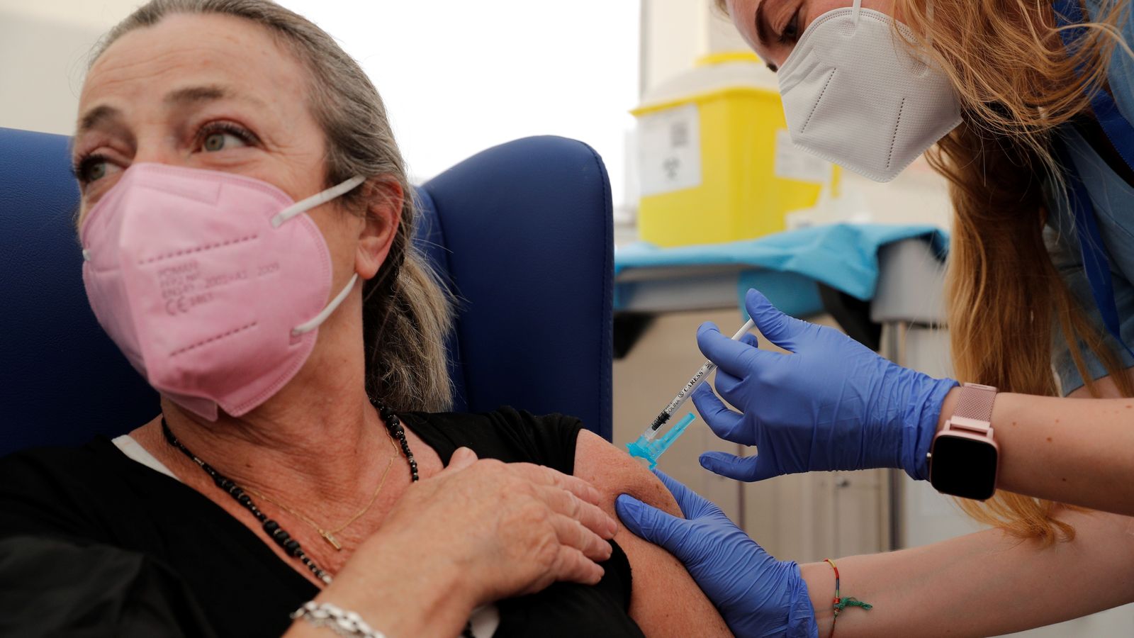 Imatge d'arxiu de la vacunació a l'hospital de campanya de La Fe de València