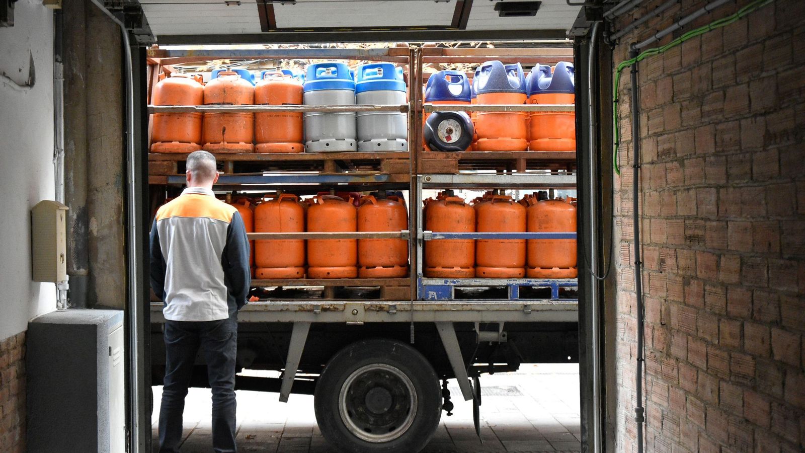 Imatge d'arxiu d'un camió amb bombones de butà