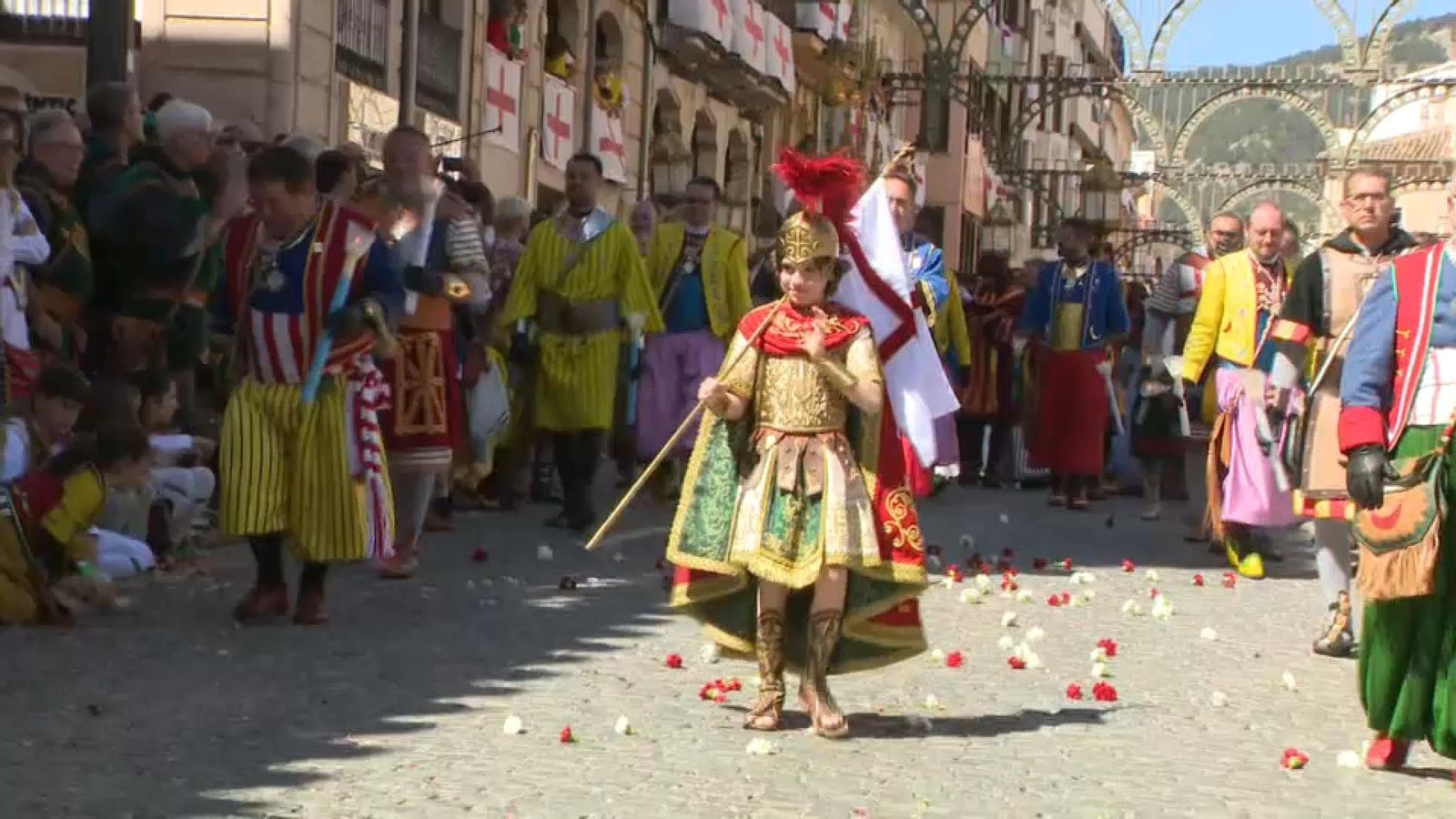 El Sant Jordiet és la figura més destacada del segon dia de la Trilogia Festera d'Alcoi
