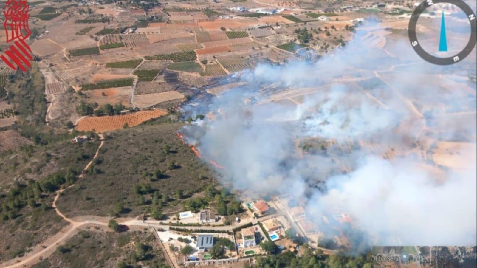 Panoràmica de l'incendi forestal a Real, a la zona del Siscar