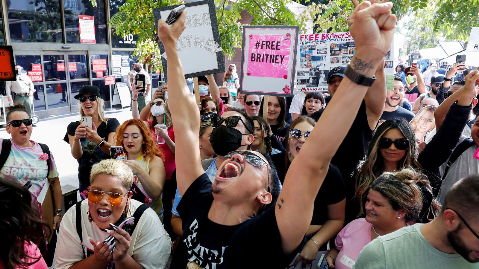 Els fans de la cantant celebren la decisió de la Cort Superior de Los Angeles