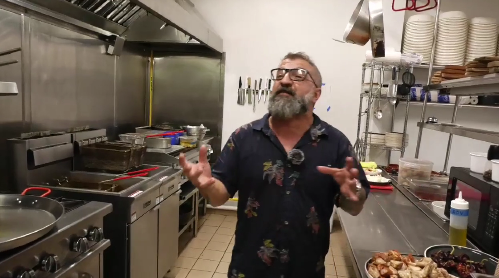 Miguel González ha muntat allí un restaurant d’especialitats valencianes i espanyoles