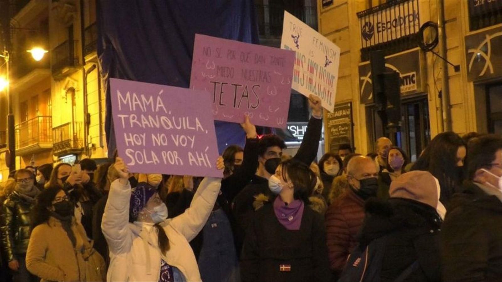 Imatge d'arxiu d'una manifestació pel 8M