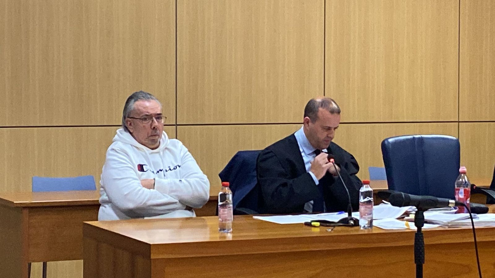 L'home jutjat per matar sa mare, este divendres