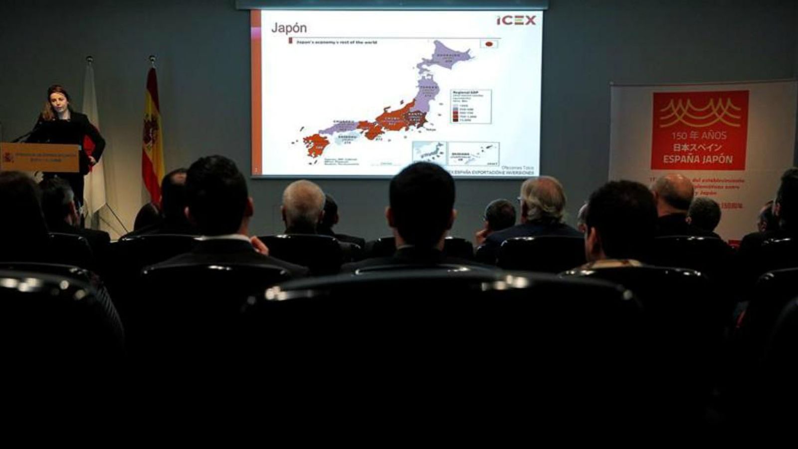 La missió institucional i empresarial de la Generalitat en una reunió de treball al Japó.