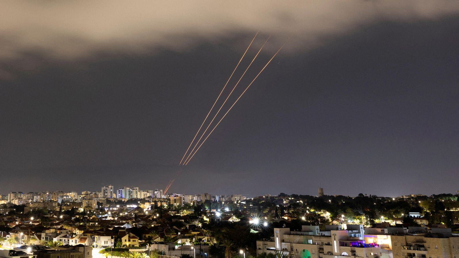 En imatge, l'escut antimíssils d'Israel reacciona al llançament de projectils iranians, dissabte En imatge, l'escut antimíssils d'Israel reacciona al llançament de projectils iranians, dissabte passat