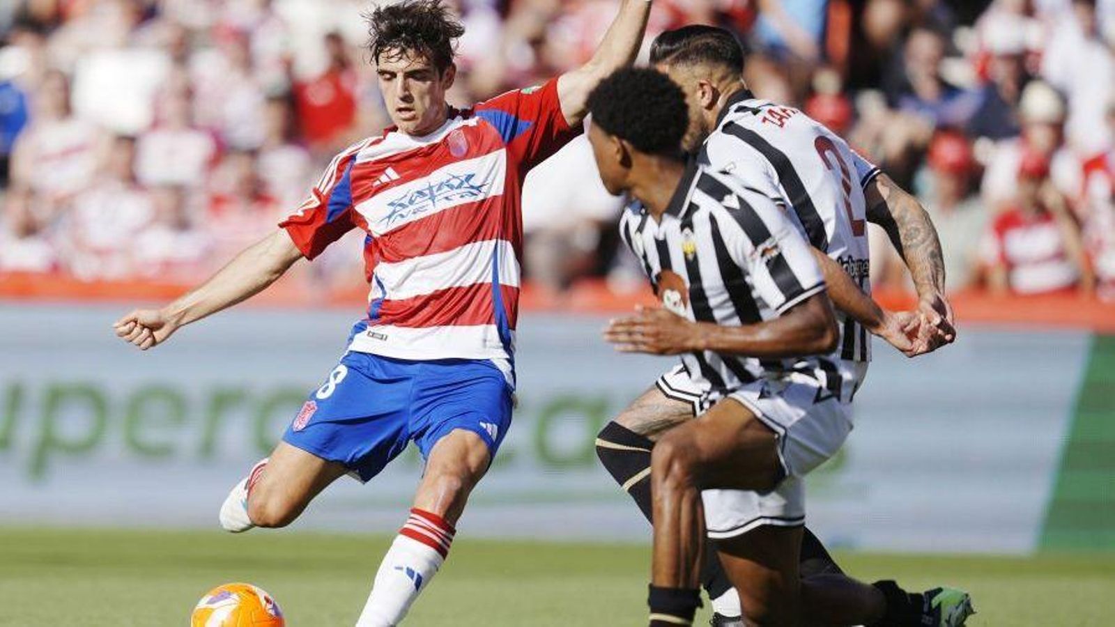 Zarfino, en una acció defensiva