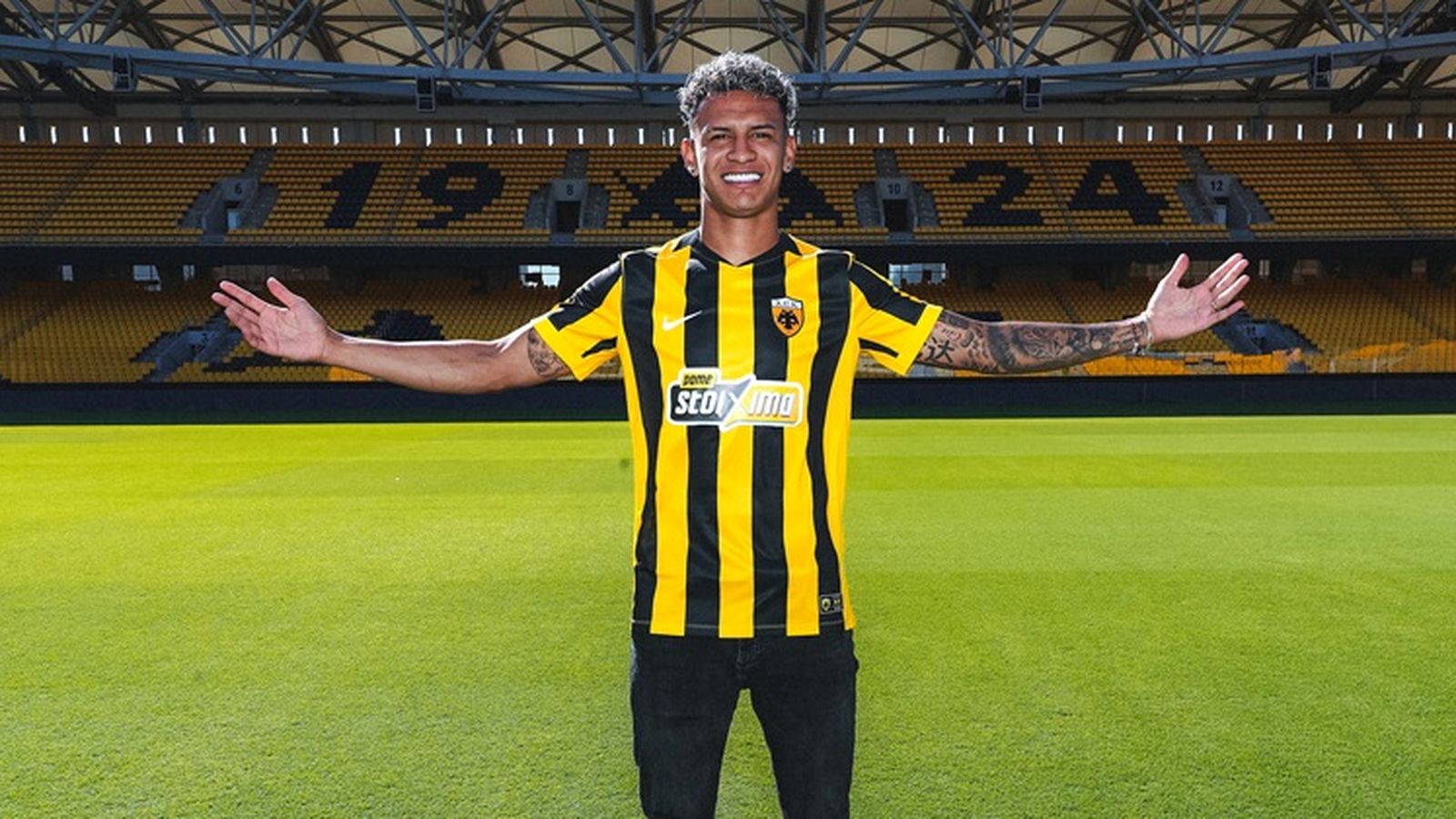 Kervin Arriaga, amb la camiseta del seu nou equip
