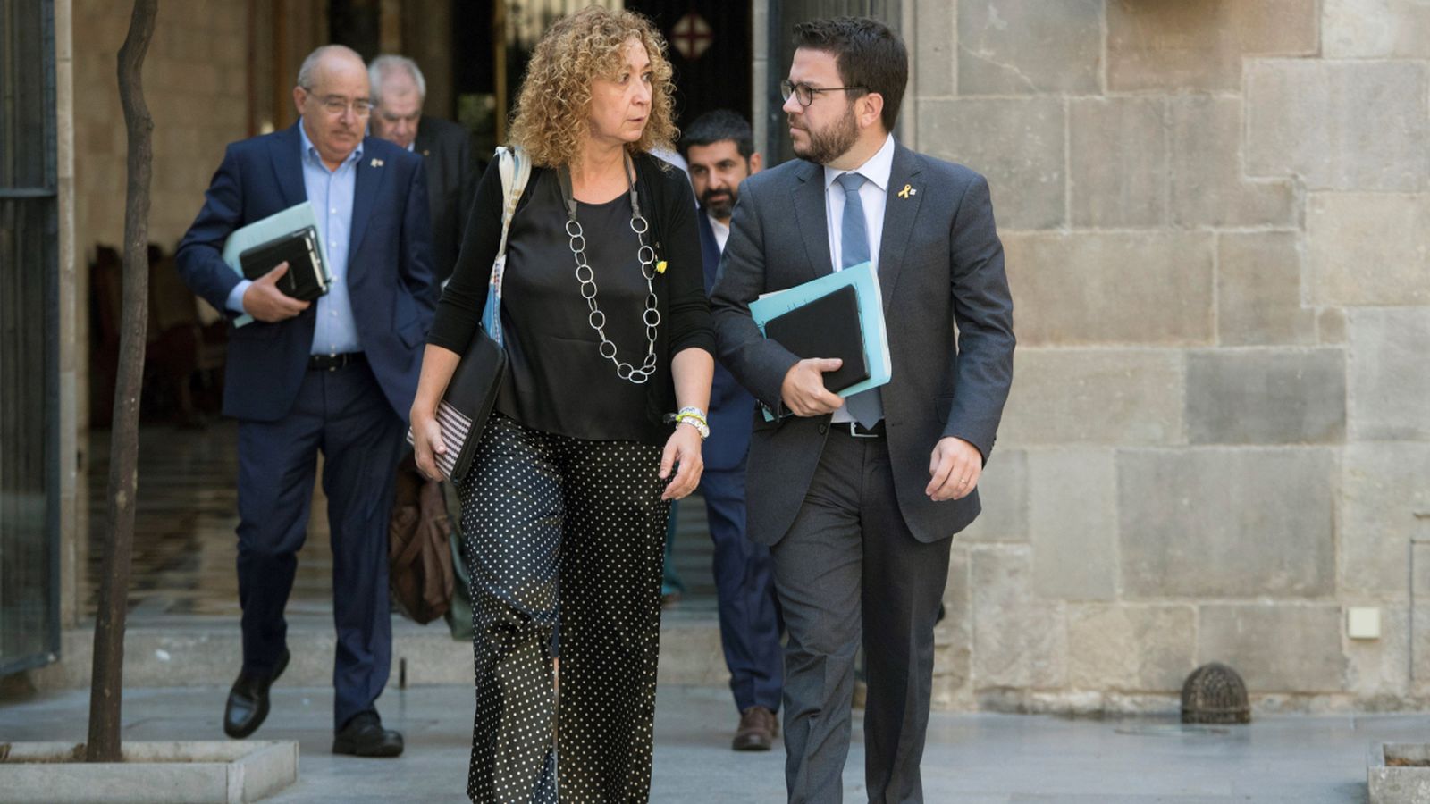 El vicepresident de la generalitat catalana, Pere Aragonés, amb la consellera de Justícia, Ester Capella