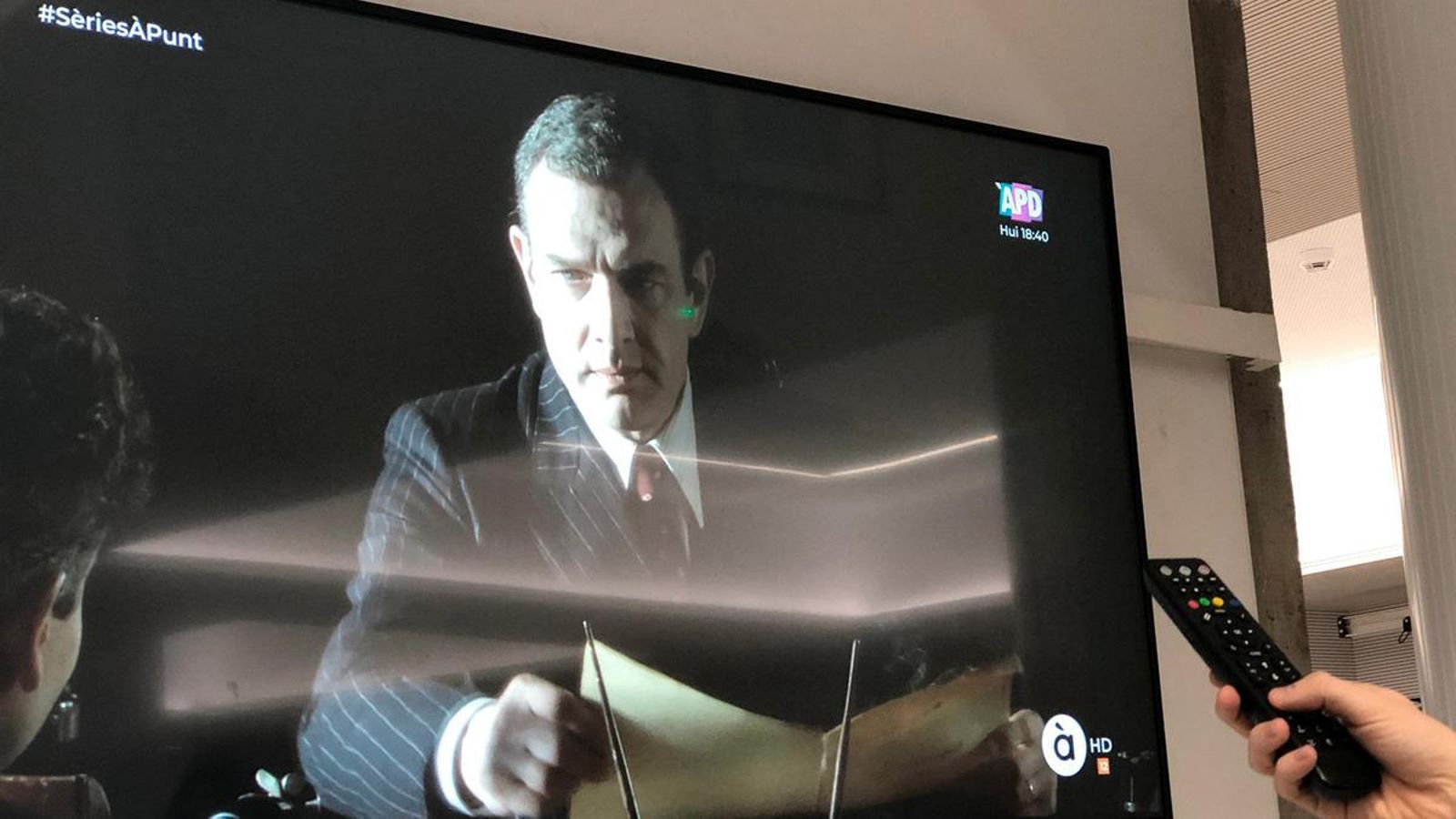 El consum mitjà diari de televisió tradicional és de 222 minuts