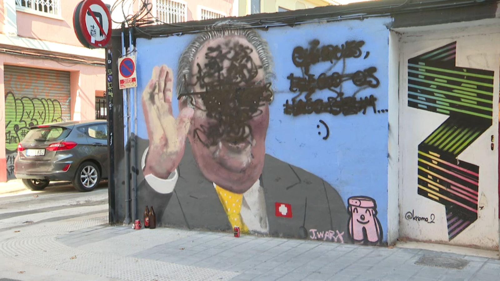Mural sobre el rei emèrit de l'artista urbà J. Warx al barri de Benimaclet de València després de l'atac
