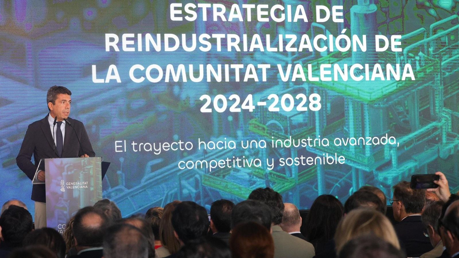 Mazón en la presentació este dilluns a València de L'Estratègia de Reindustrialització de la Comunitat Valenciana 2025-2028
