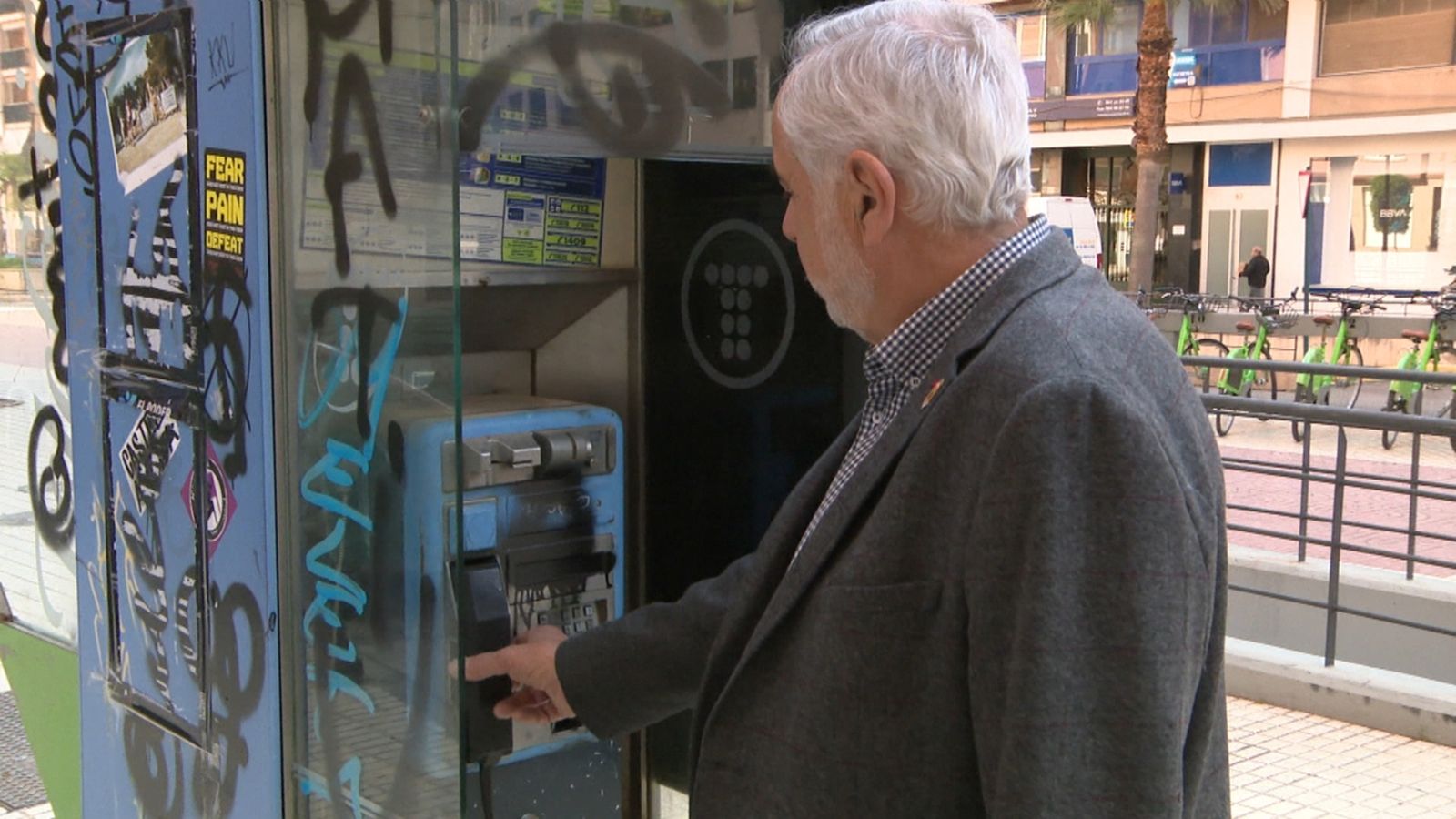 Les cabines telefòniques poden tornar a la vida