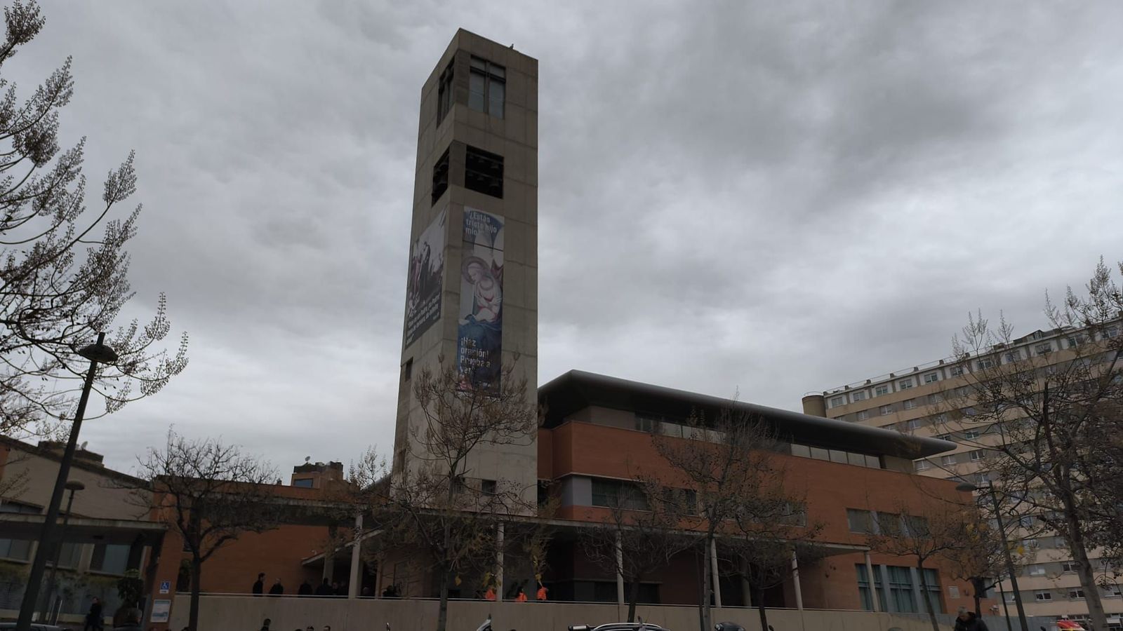 La parròquia de Sant Josepmaria Escrivá ha acollit l’ofici pels quatre valencians morts en el naufragi d'Indonèsia