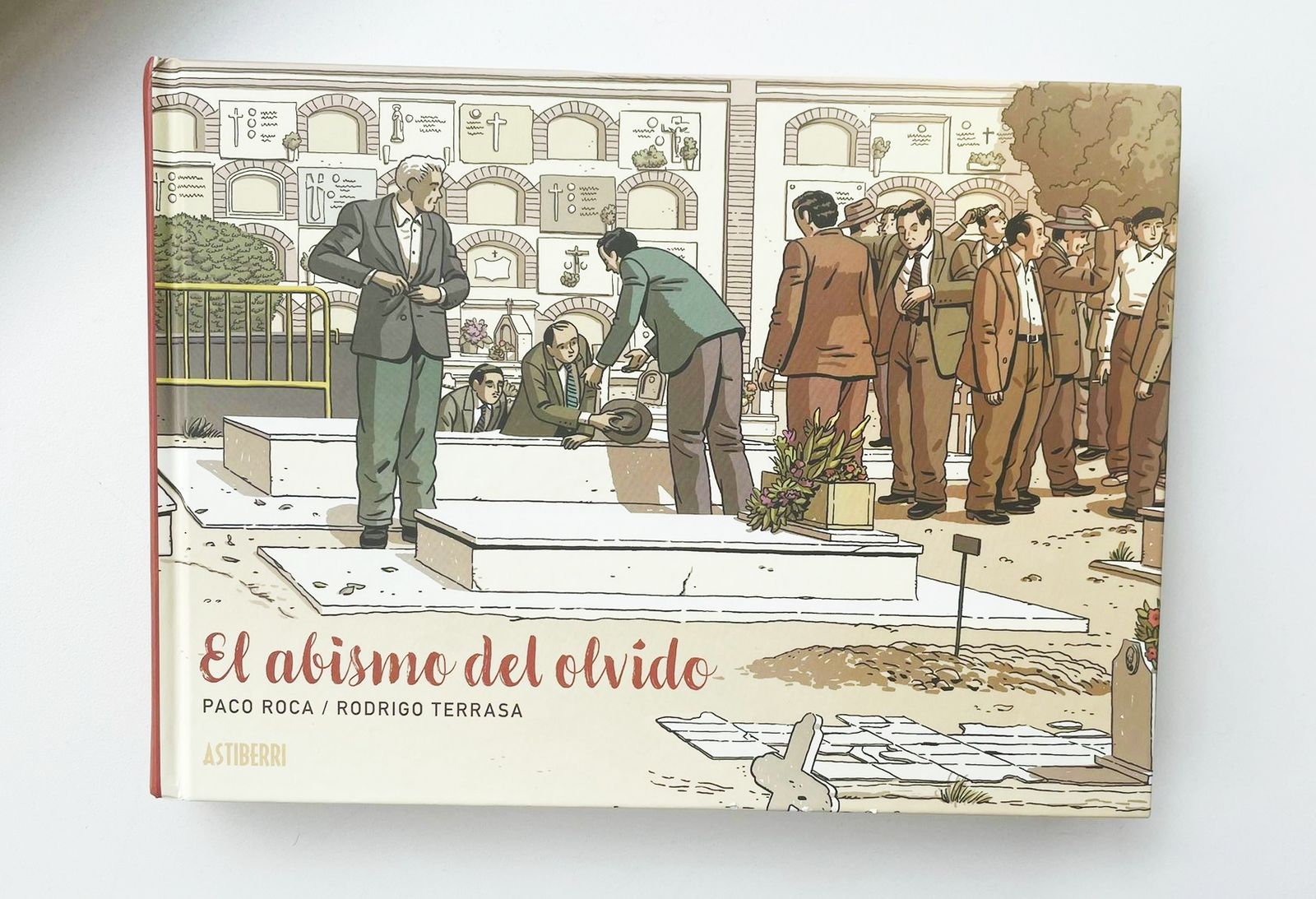 12.12.2023 | 'El abismo del olvido', l'últim treball de Paco Roca sobre la fossa 126 de Paterna