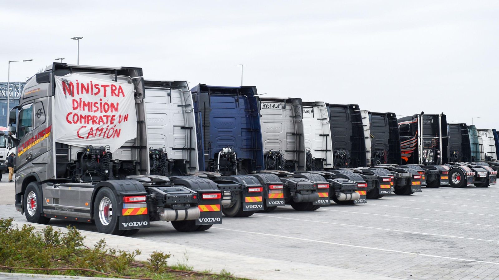 Camions estacionats per l'atur nacional de transportistes