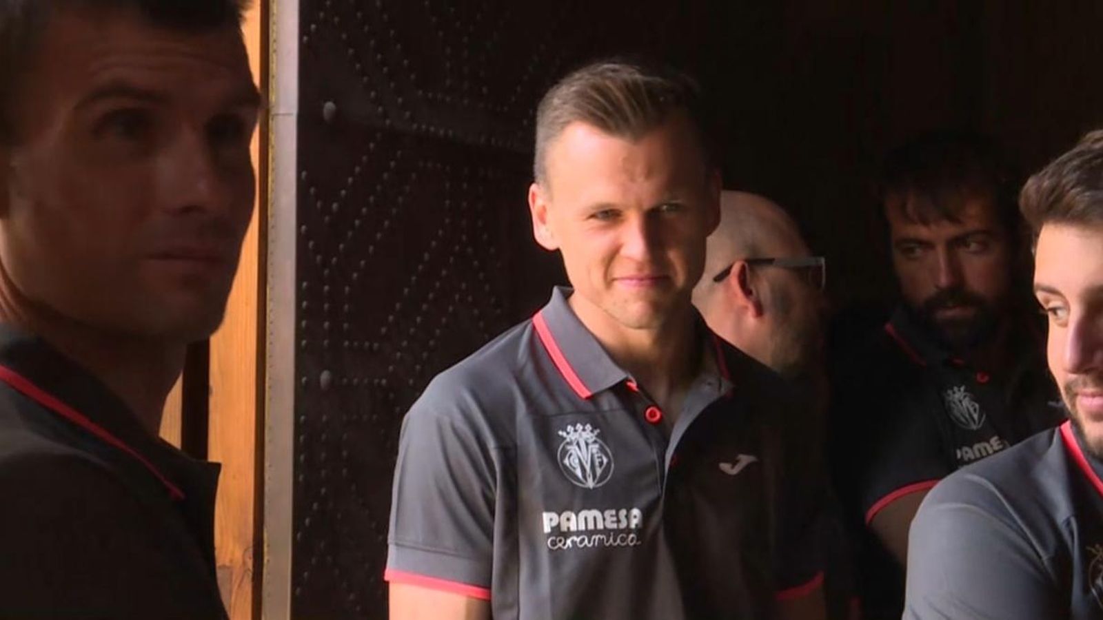 Txérixev, en el seu últim acte oficial amb el Vila-real. Txérixev, en el seu últim acte oficial amb el Vila-real.