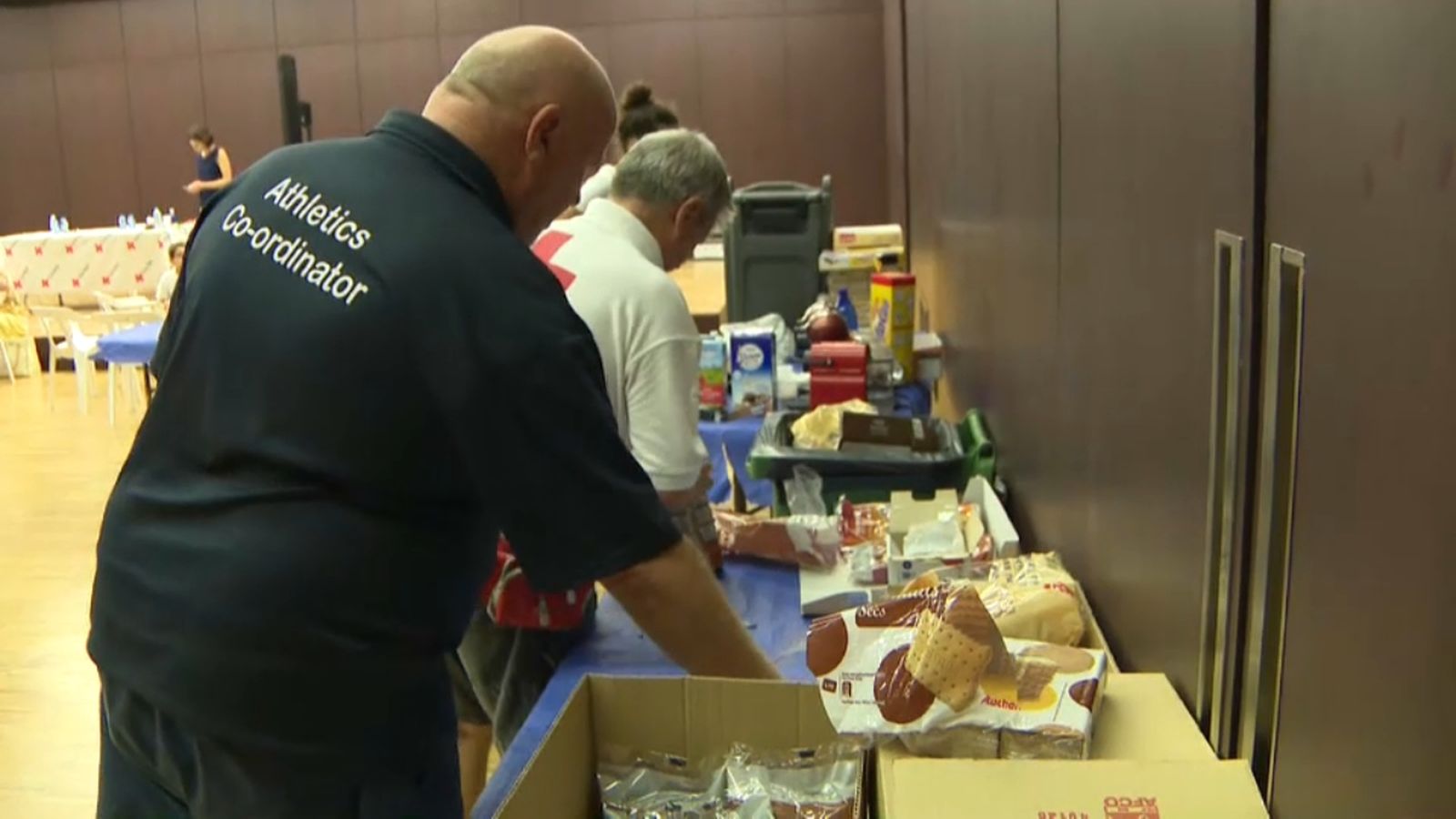 Més de 3.000 persones desallotjades per l\'incendi de Llutxent