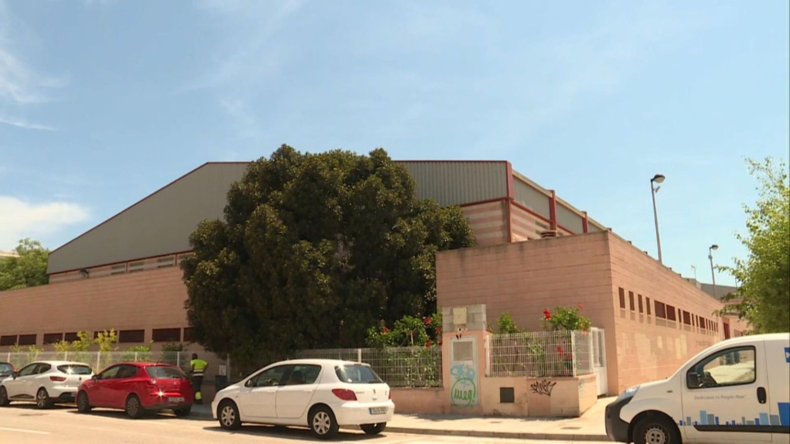 Un positiu ha obligat a tancar preventivament el pavelló esportiu del Raval a Gandia