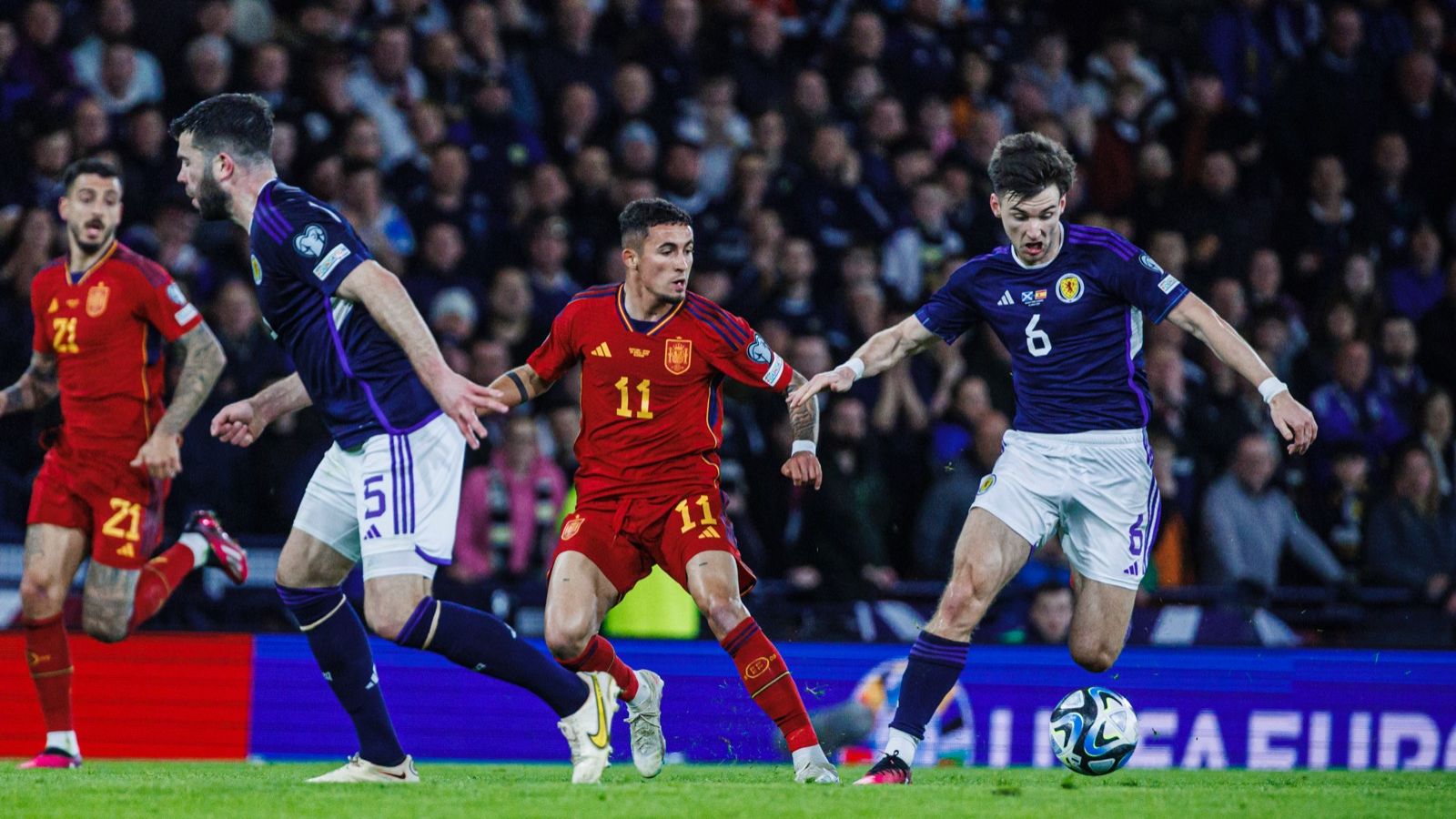 El jugador del Vila-real, Yeremi Pino, titular contra Escòcia a Hampden Park (Glasgow)