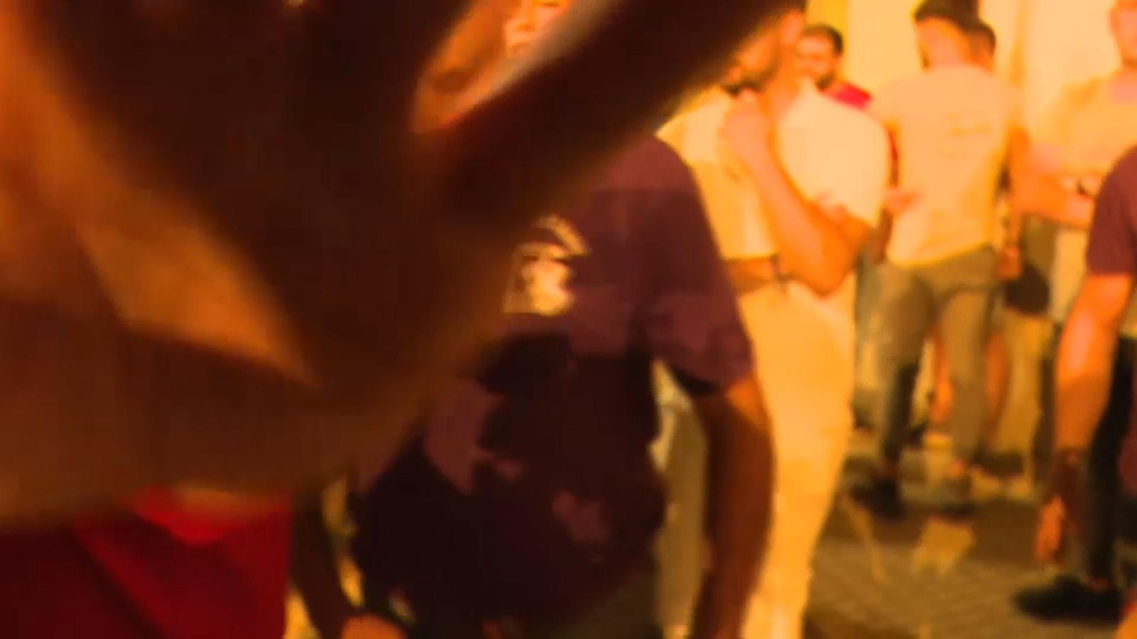 Seqüència en vídeo de l'assetjament a l'equip d'À Punt a Almassora