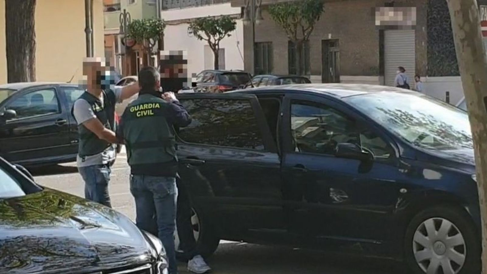 Detenció de l'agressor per part dels agents
