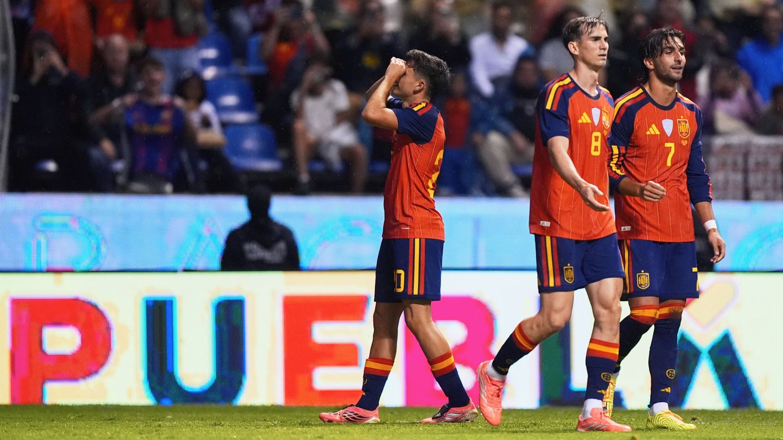 Pedri celebra el segon gol de la selecció