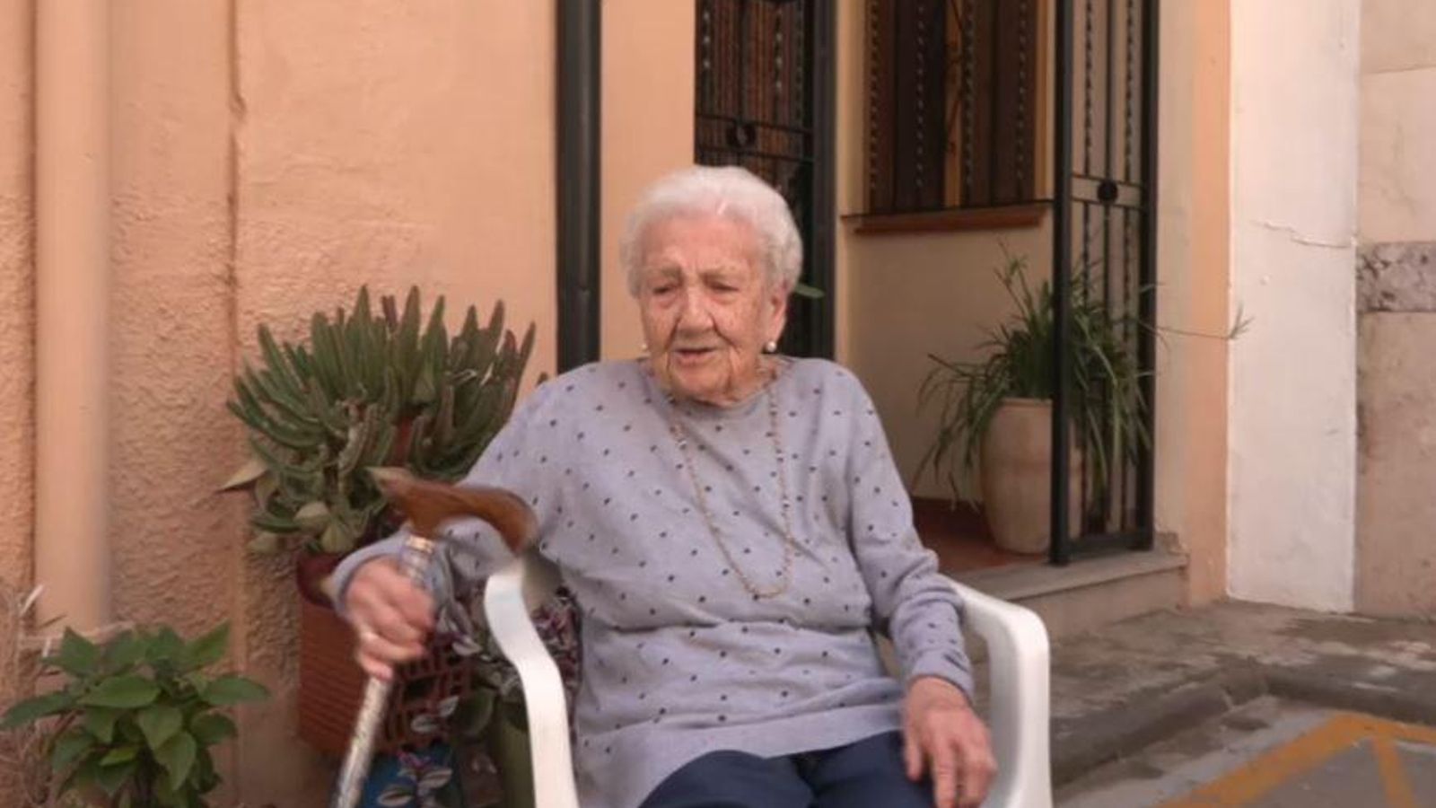 Amparo Janini, veïna de Algar de Palància, va complir a l'agost 103 anys