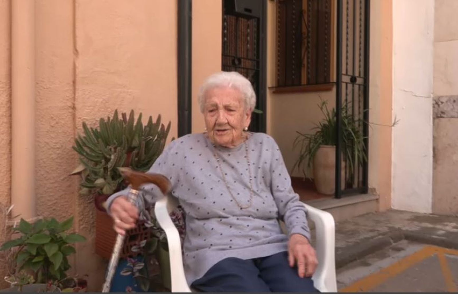 Amparo Janini, veïna de Algar de Palància, va complir a l'agost 103 anys